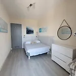 Holiday home Maison Pieds Dans L Eau St Florent *