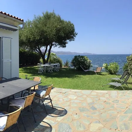 Maison Pieds Dans L Eau St Florent Сен-Флоран