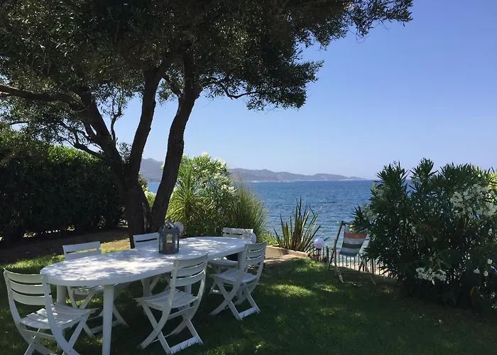 Maison Pieds Dans L Eau St Florent Holiday home