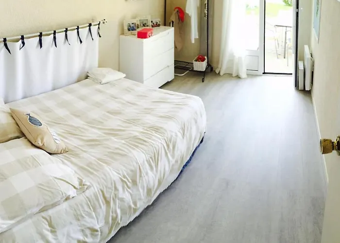 Holiday home Maison Pieds Dans L Eau St Florent *