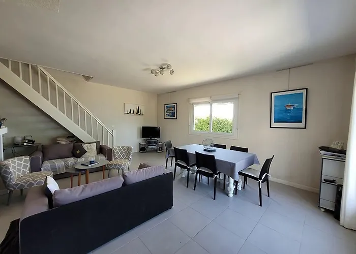 Maison Pieds Dans L Eau St Florent *