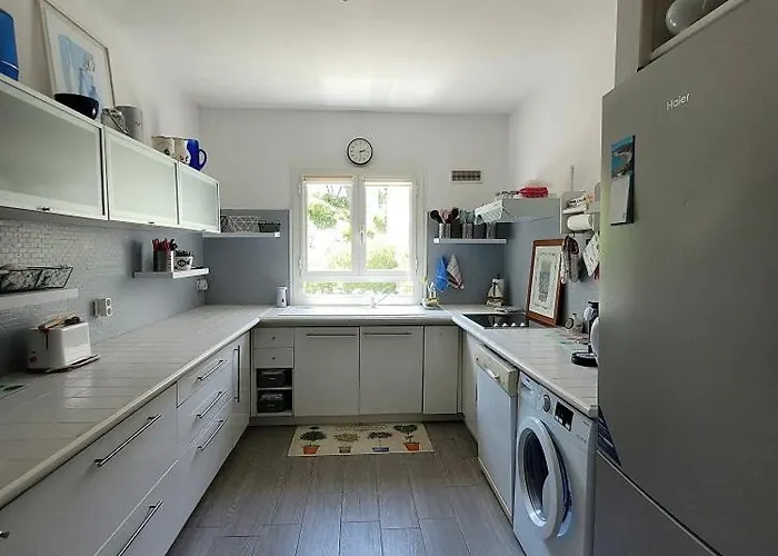 Maison Pieds Dans L Eau St Florent *